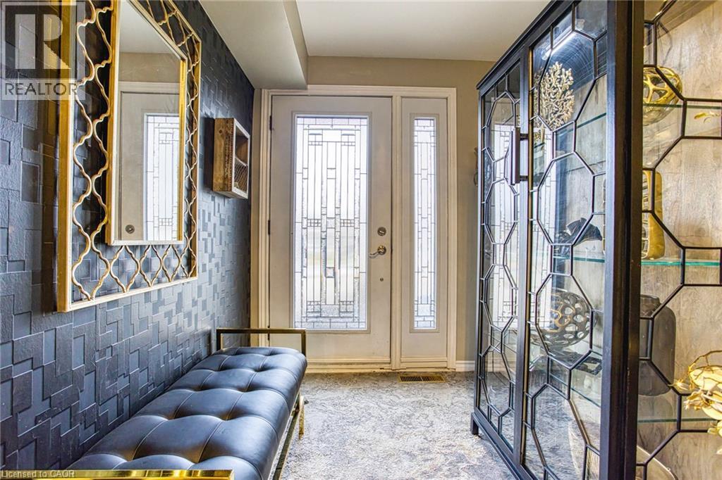 4504 QUEENSWAY Gardens