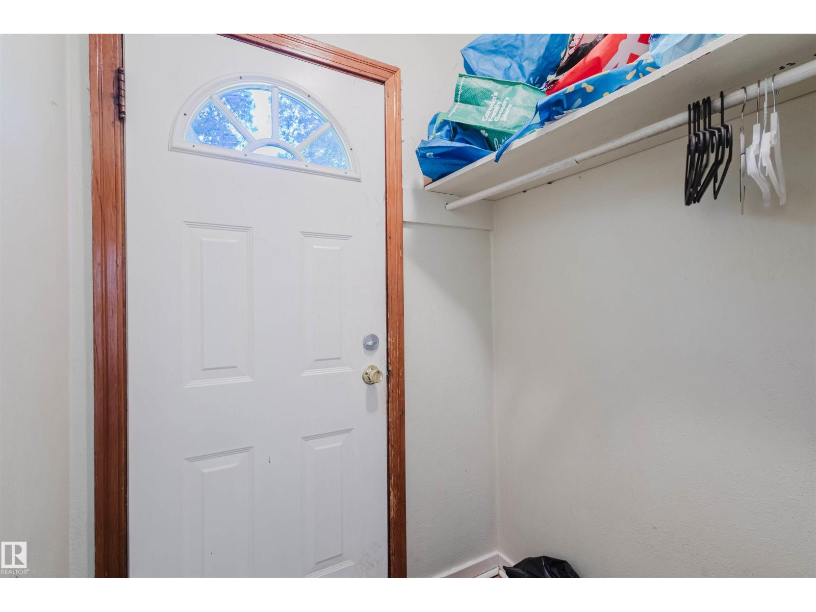 7230 112 ST NW