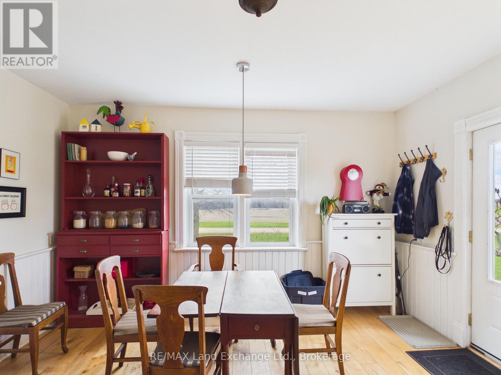 208 AUSTIN SIDE ROAD S