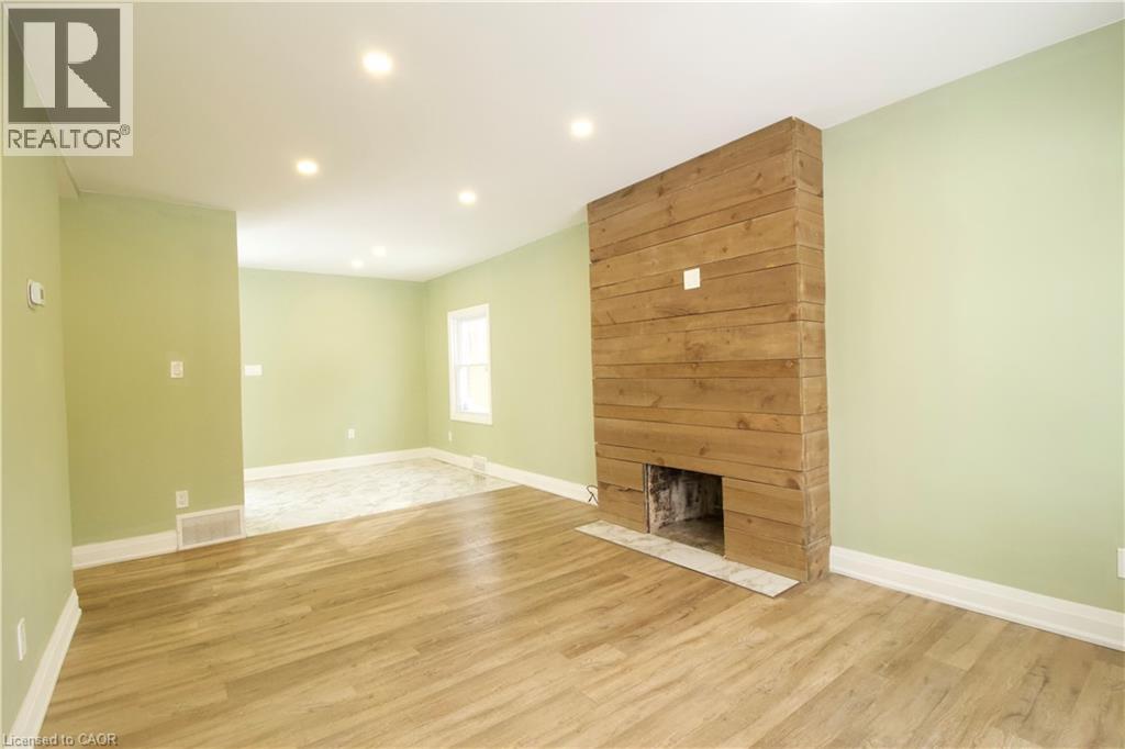 1243 LANGMUIR Avenue Unit# Main