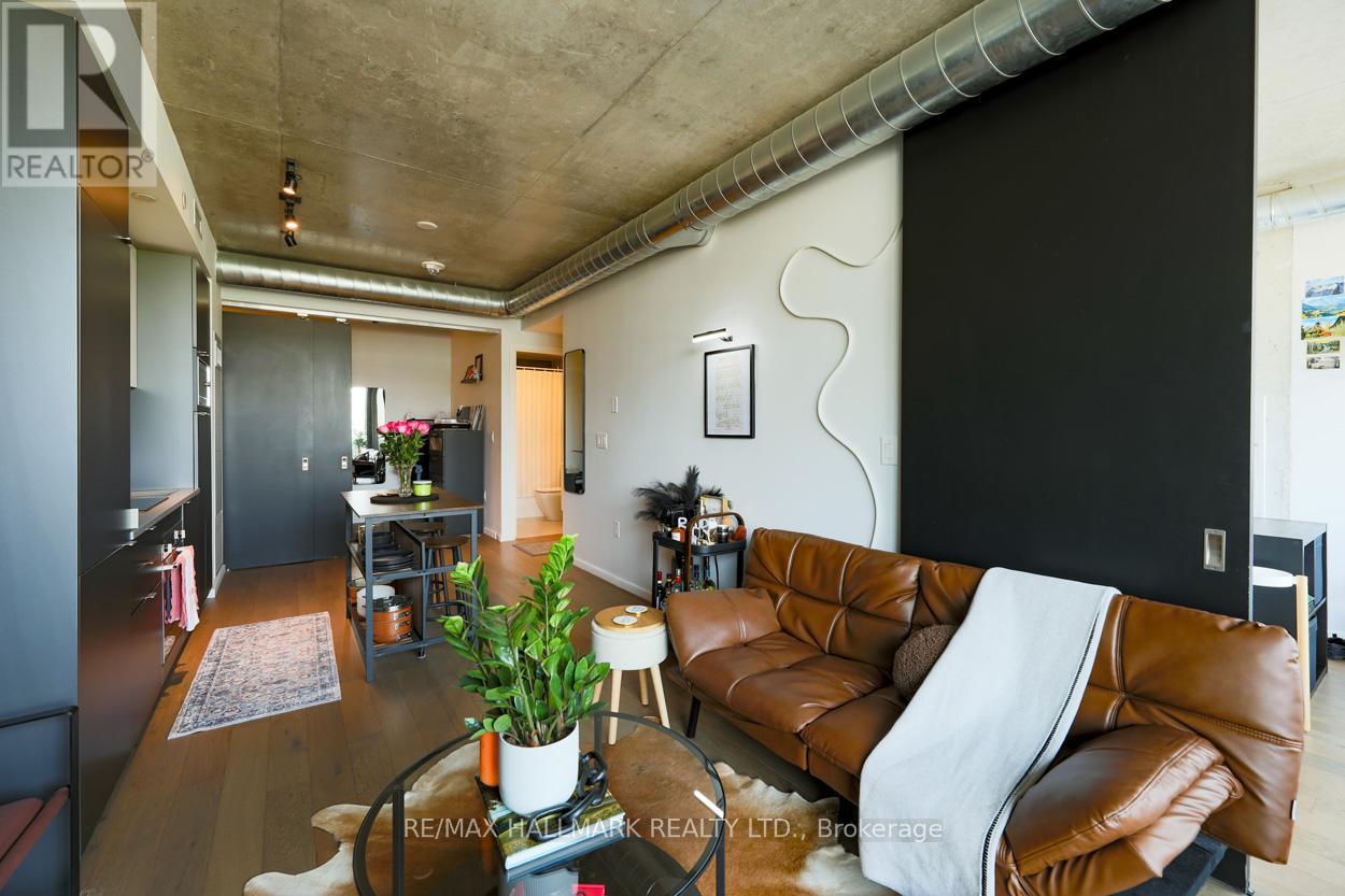 407 - 21 LAWREN HARRIS SQUARE