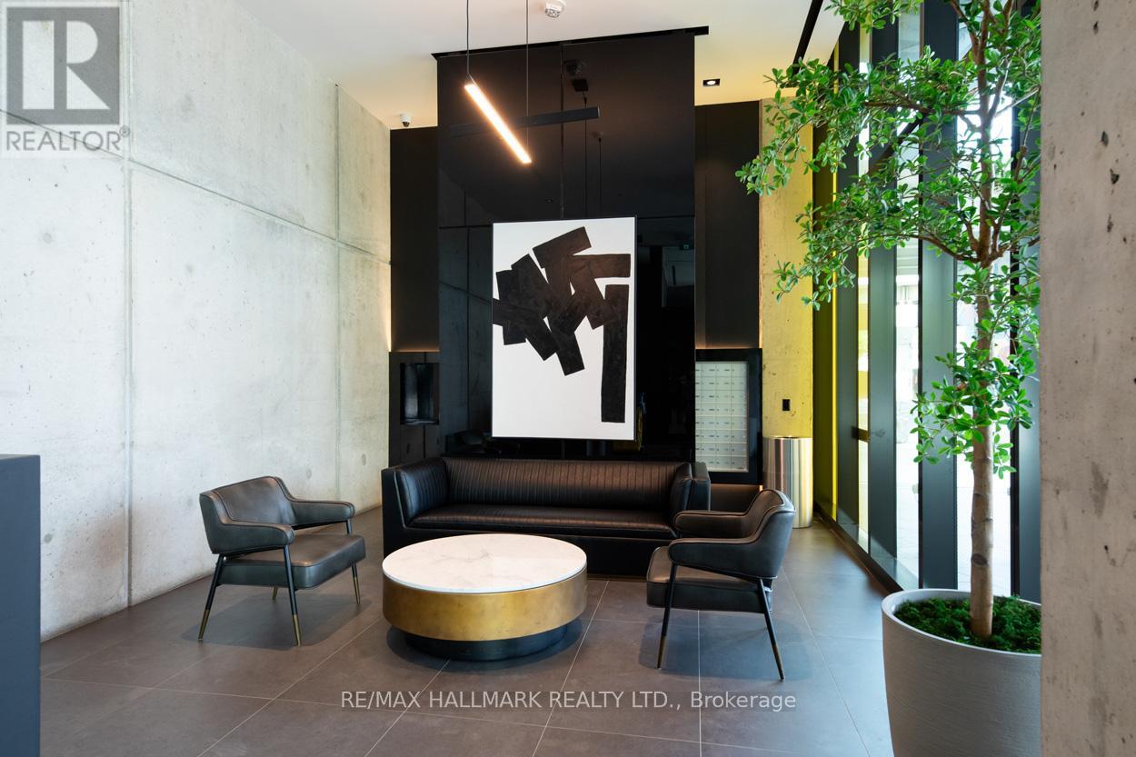 407 - 21 LAWREN HARRIS SQUARE