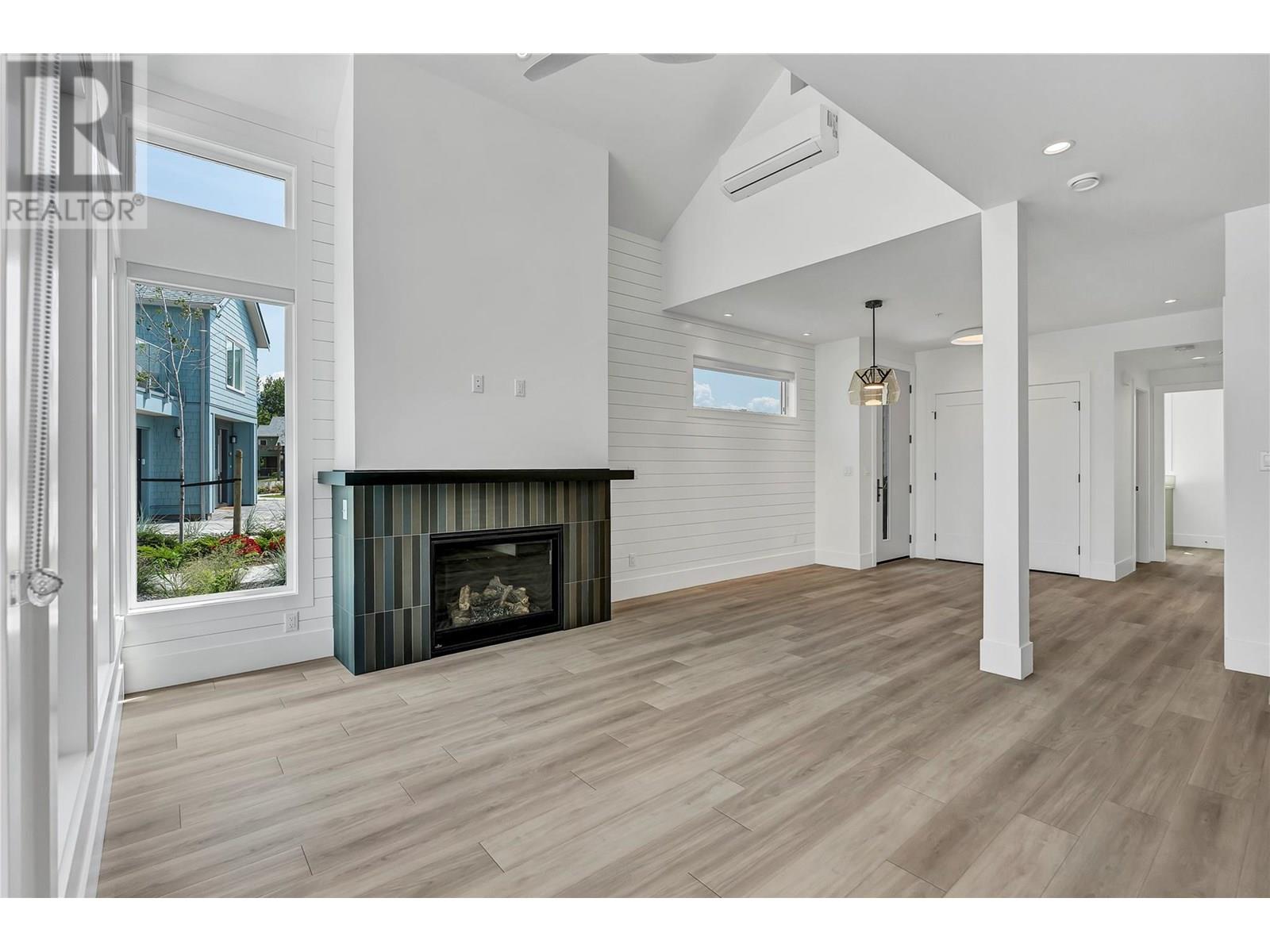 3000 Landry Crescent