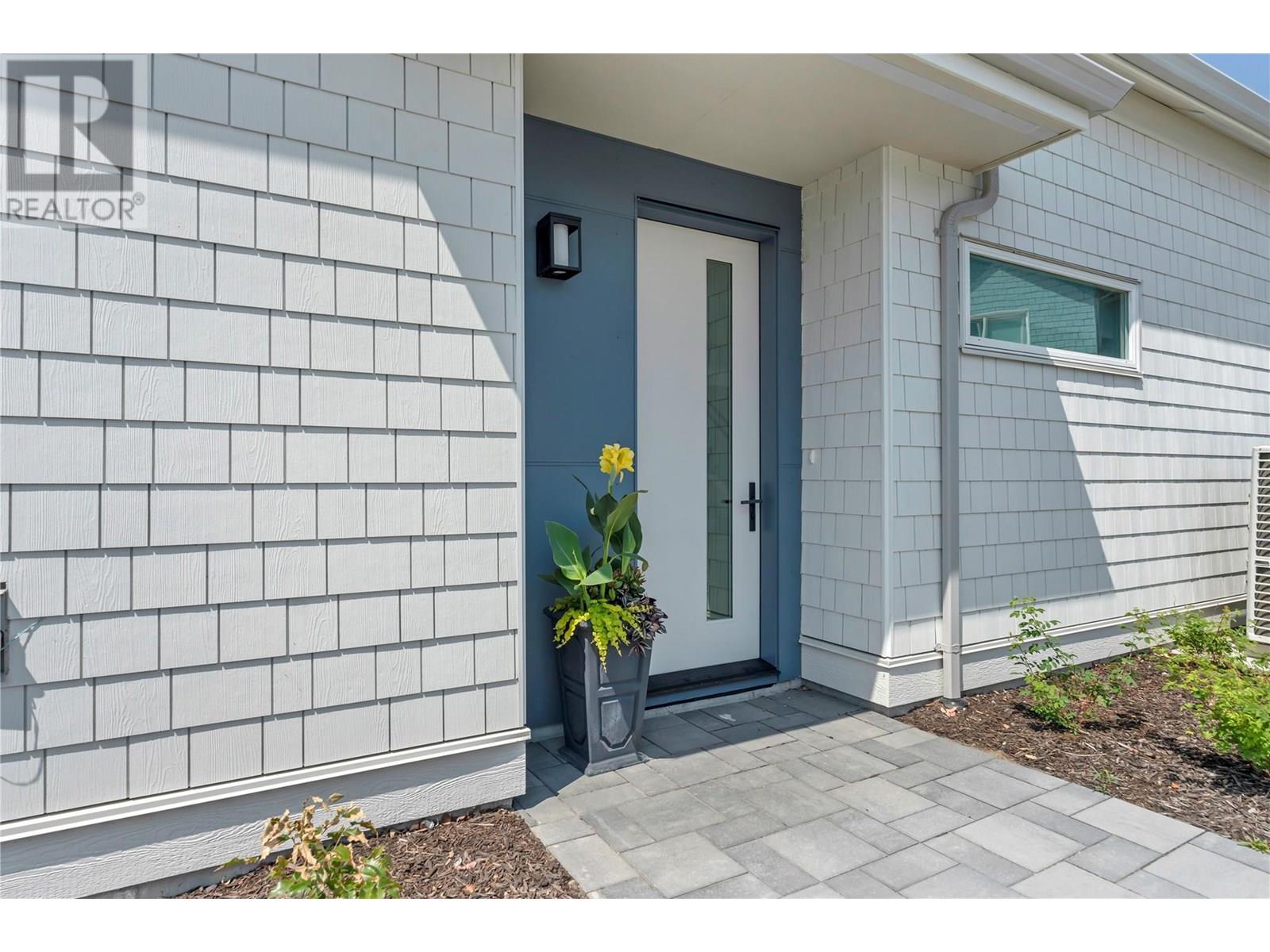 3000 Landry Crescent