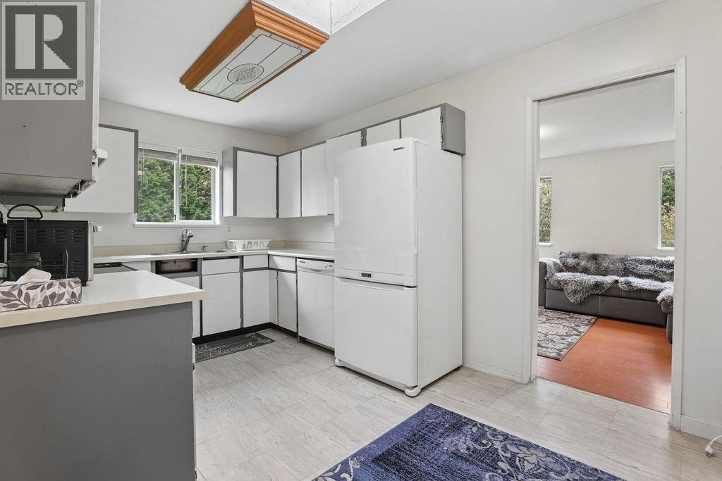 11172 CHARLTON STREET