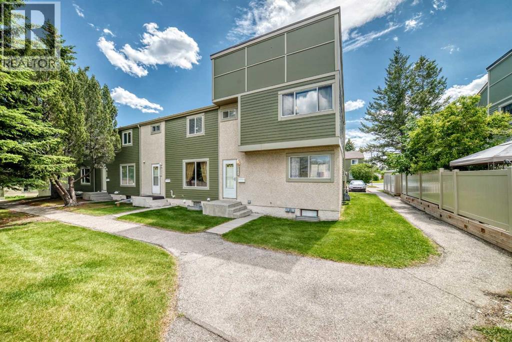 222, 406 Blackthorn Road NE