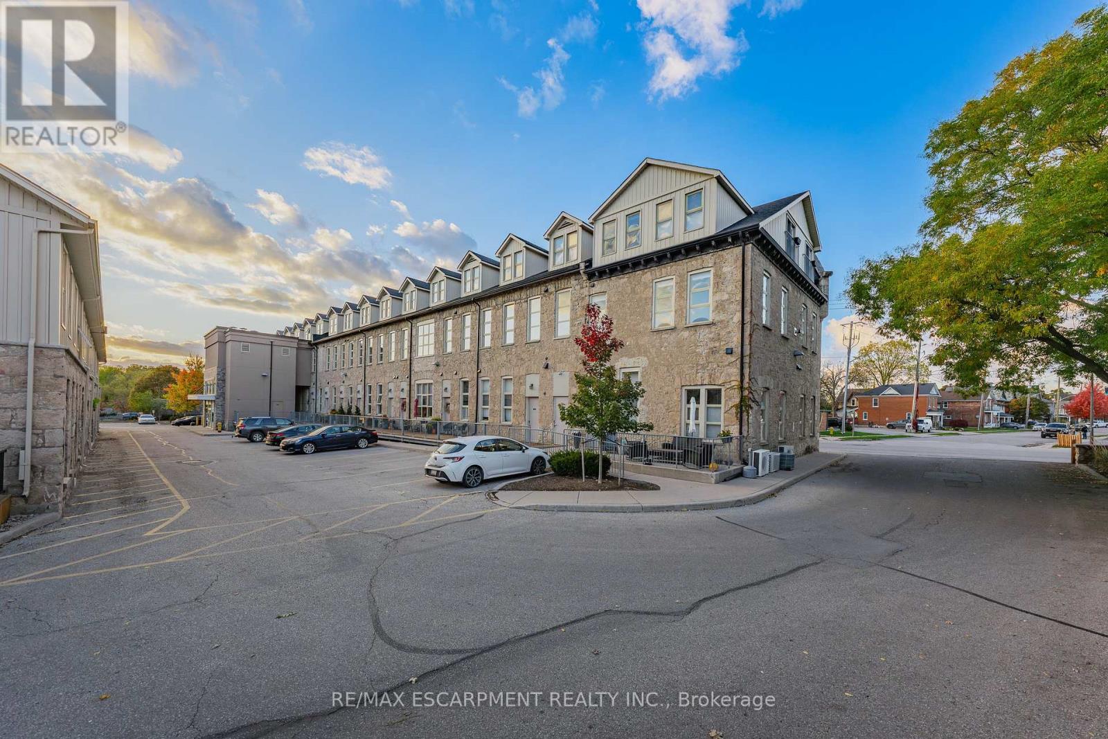 201 - 25 CONCESSION STREET