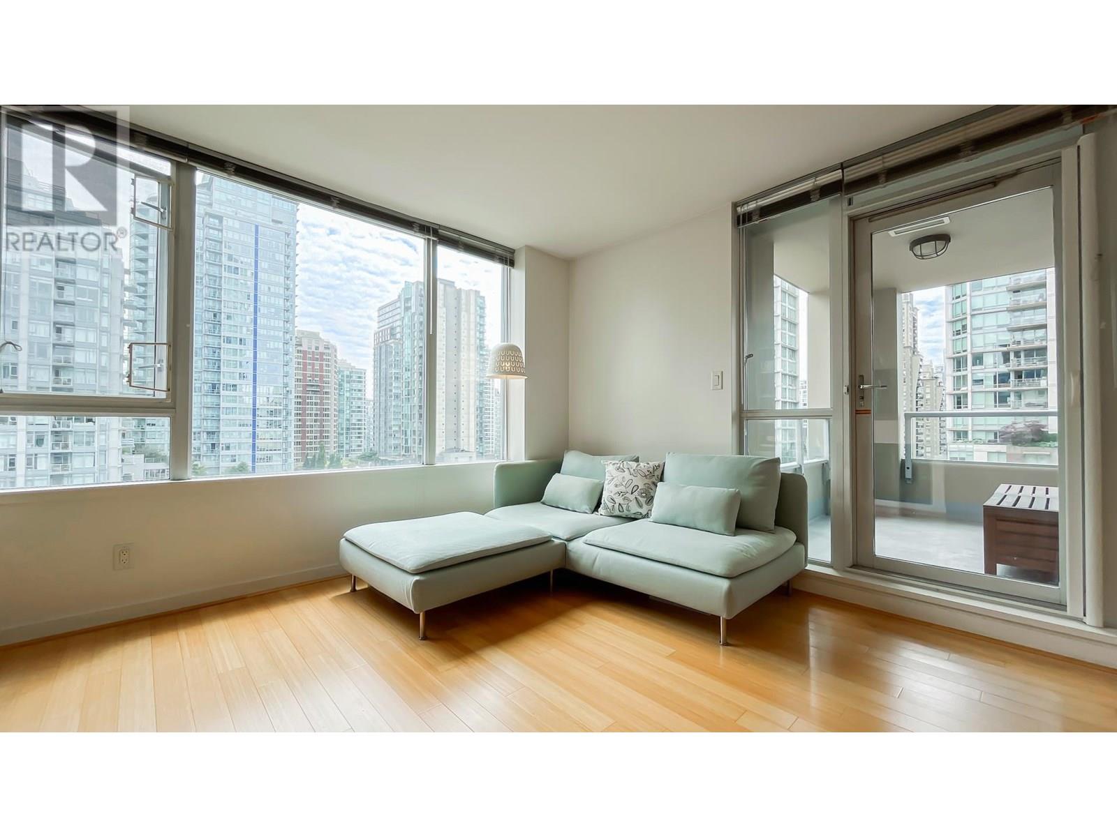 809 822 SEYMOUR STREET