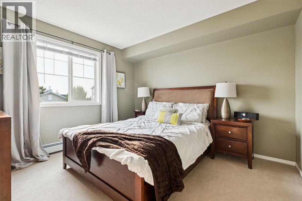 1304, 5 Country Village Park NE