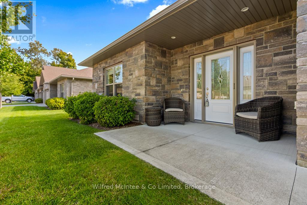 UNIT #32 - 246 GREY STREET S