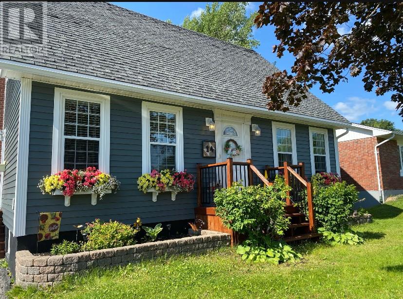 14 Hawker Crescent