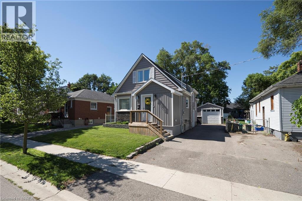 32 ELMWOOD Avenue