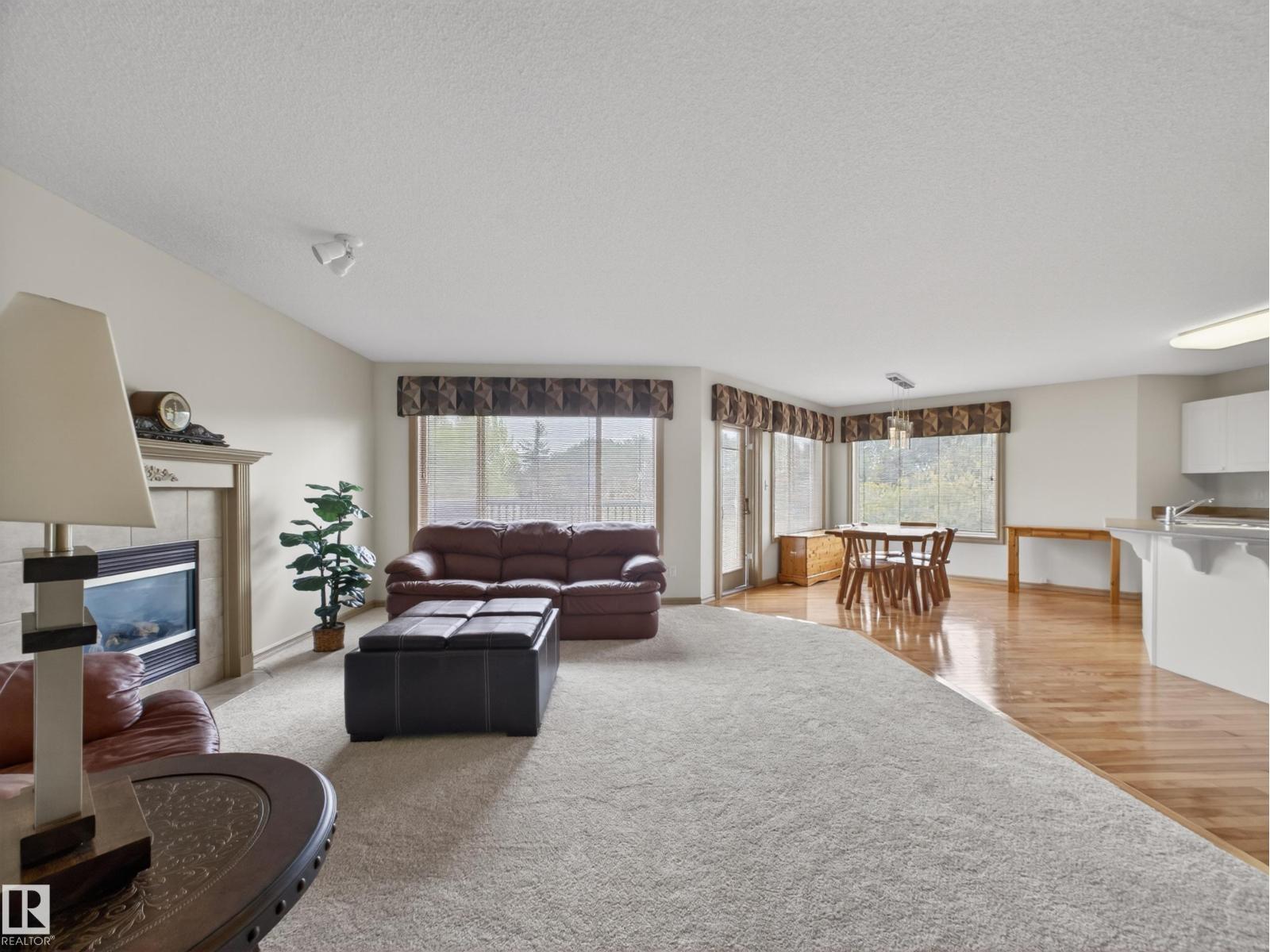 1381 BRECKENRIDGE DR NW