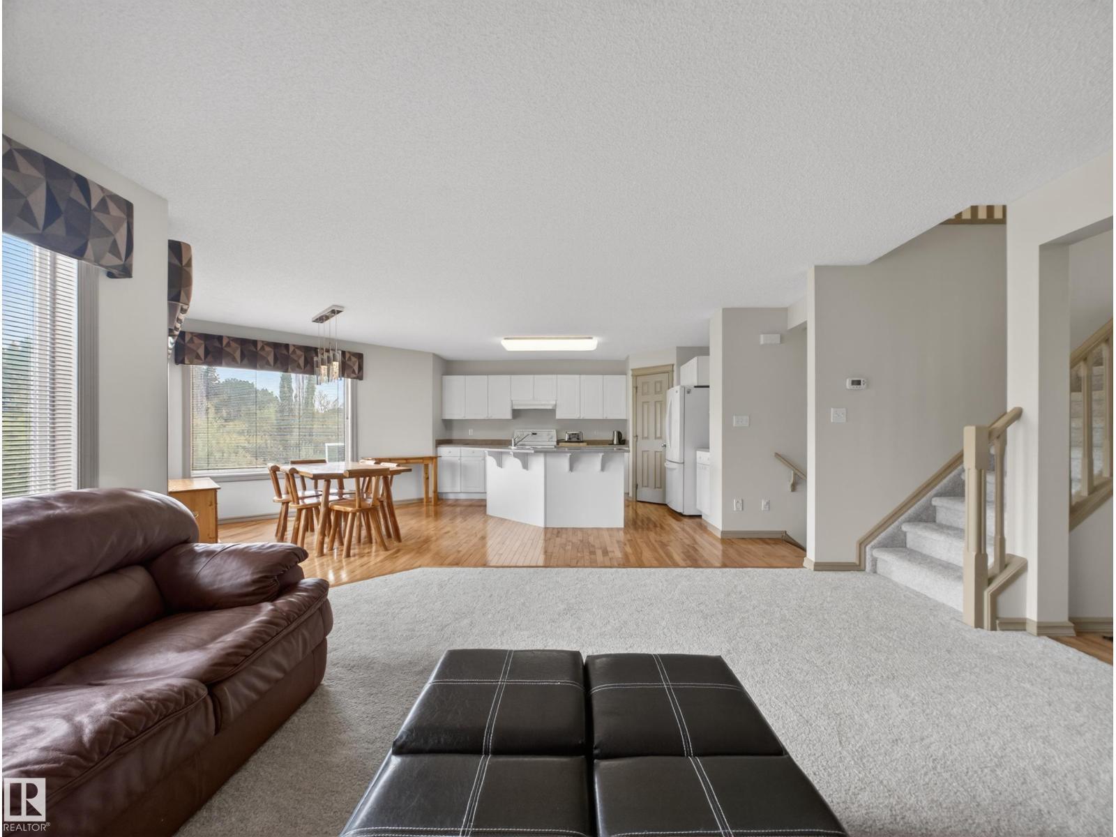 1381 BRECKENRIDGE DR NW