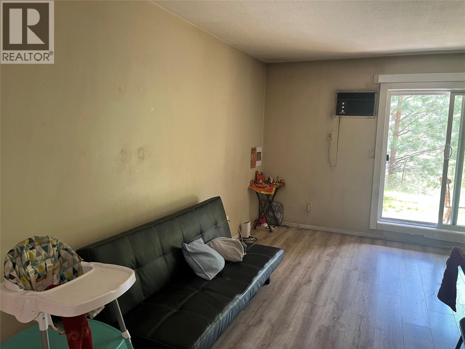 44 WHITESHIELD Crescent S Unit# 703