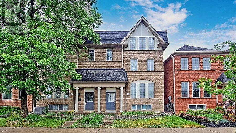Photo 1 of 8 — 2194 ST CLAIR AVENUE W, Toronto (Junction Area), ON M6N5C1