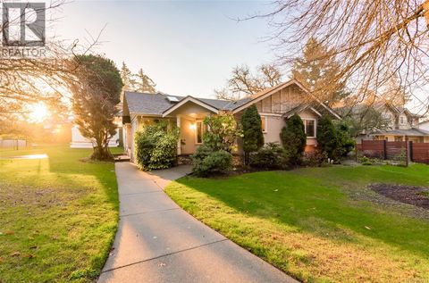 1975 Highland Rd View Royal BC V9B6H8