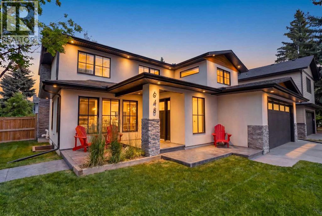 648 Willingdon Boulevard SE