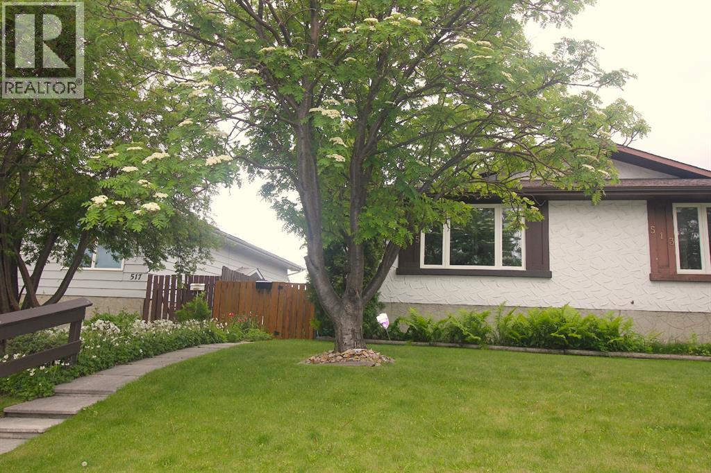 515 Blackthorn Road NE
