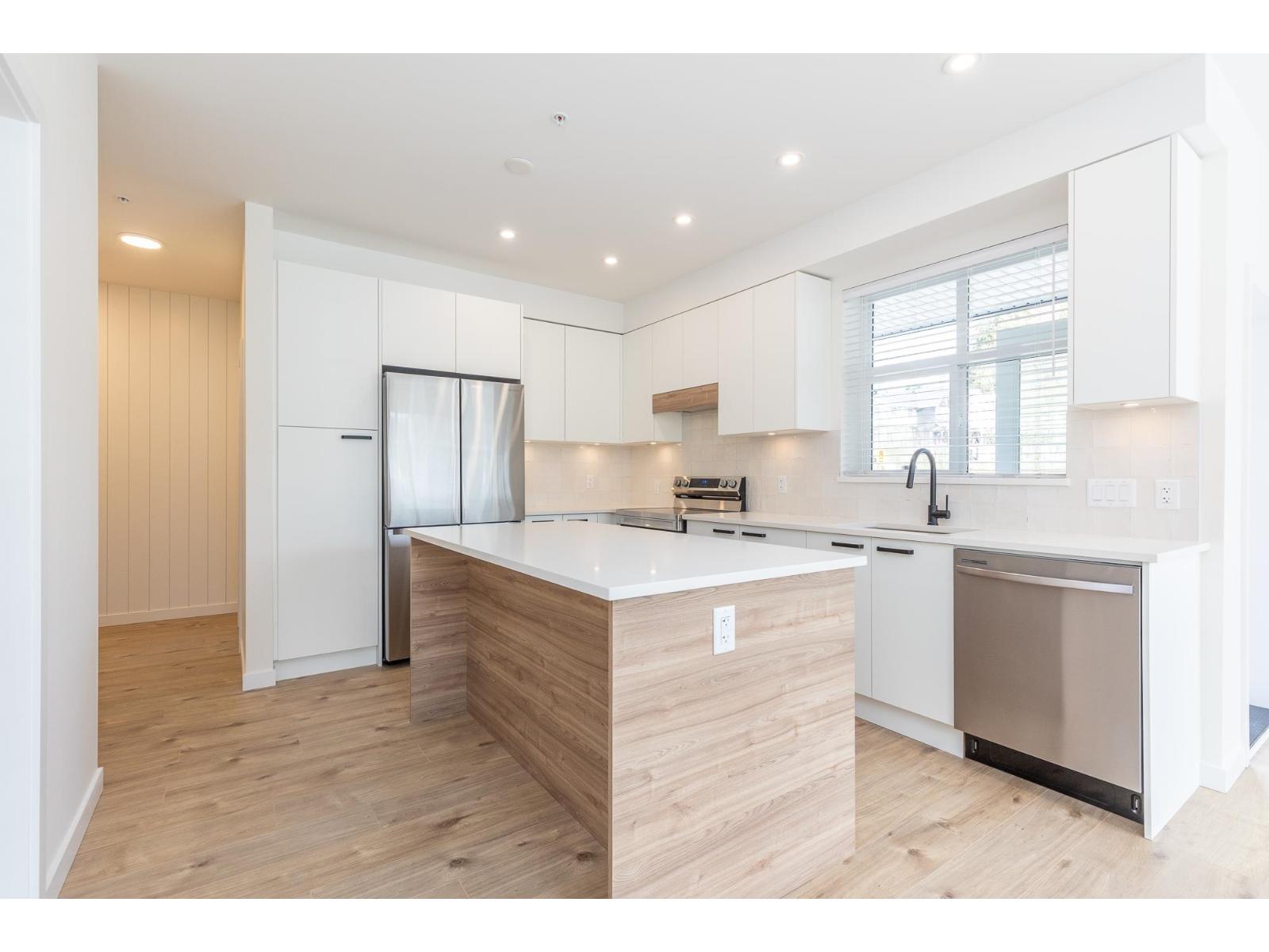 112 33920 BEST AVENUE