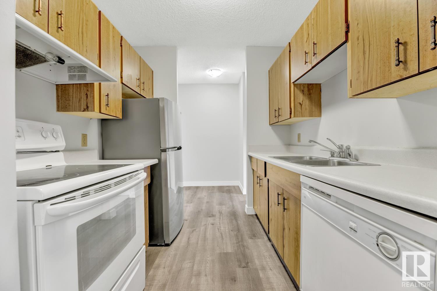 #708 10175 114 ST NW
