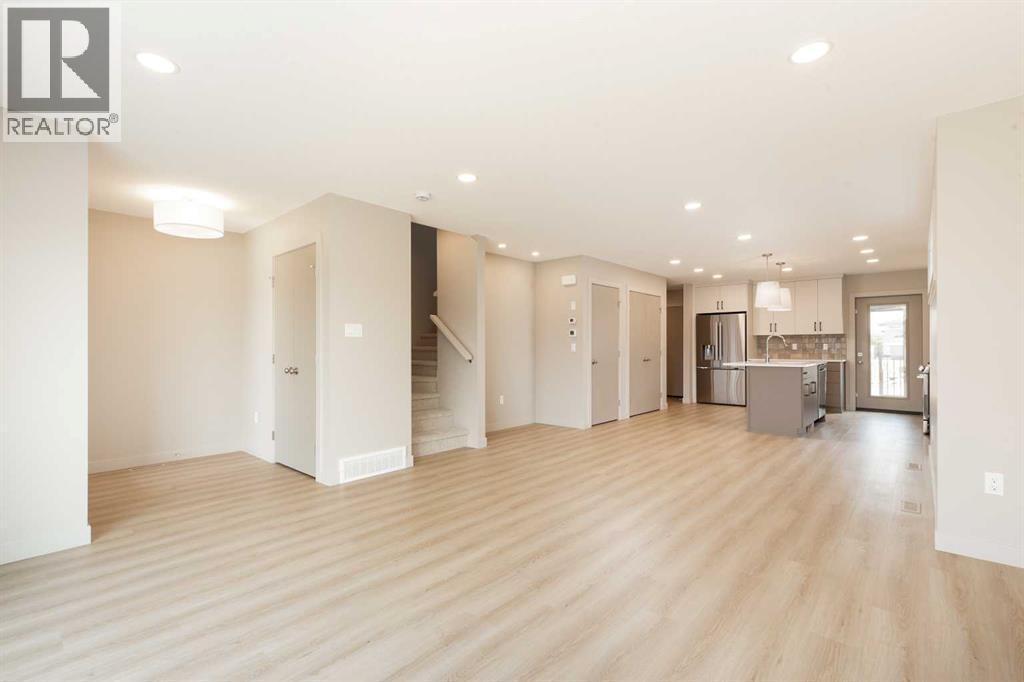 757 Riverhills Landing W