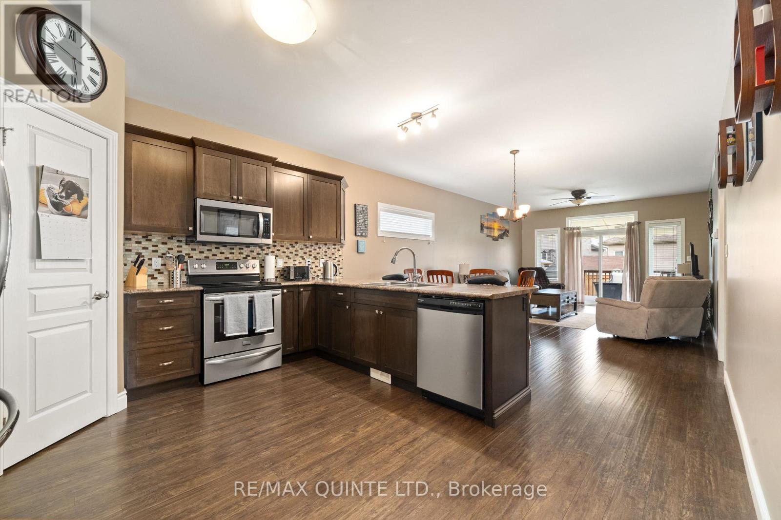 25 WALNUT CRESCENT