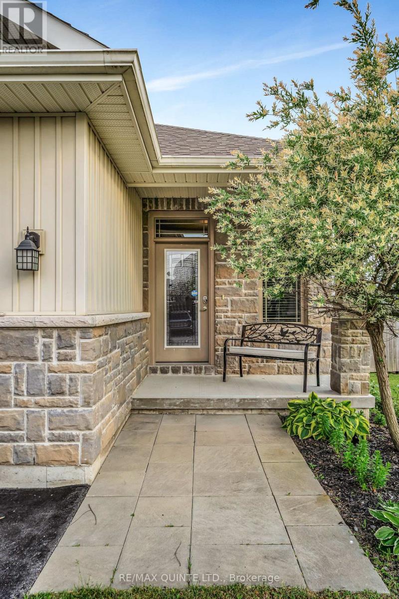 25 WALNUT CRESCENT