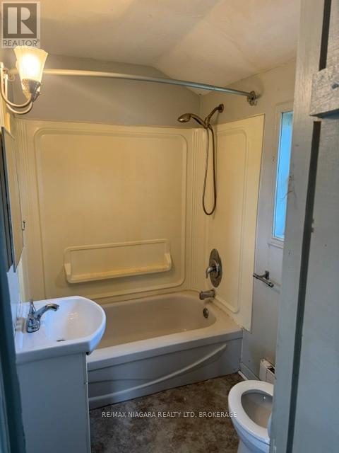 10818 LAKESHORE ROAD W