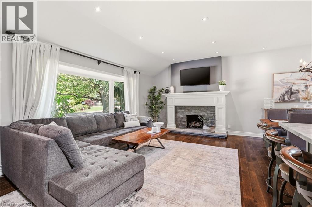 600 DEBORAH Crescent