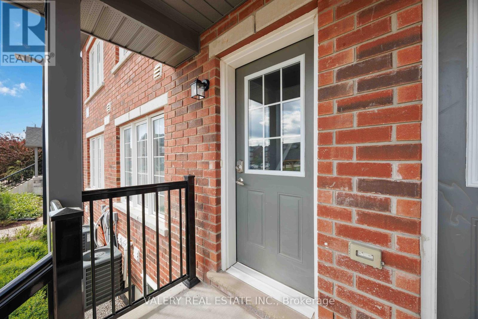 7 - 250 PENETANGUISHENE ROAD