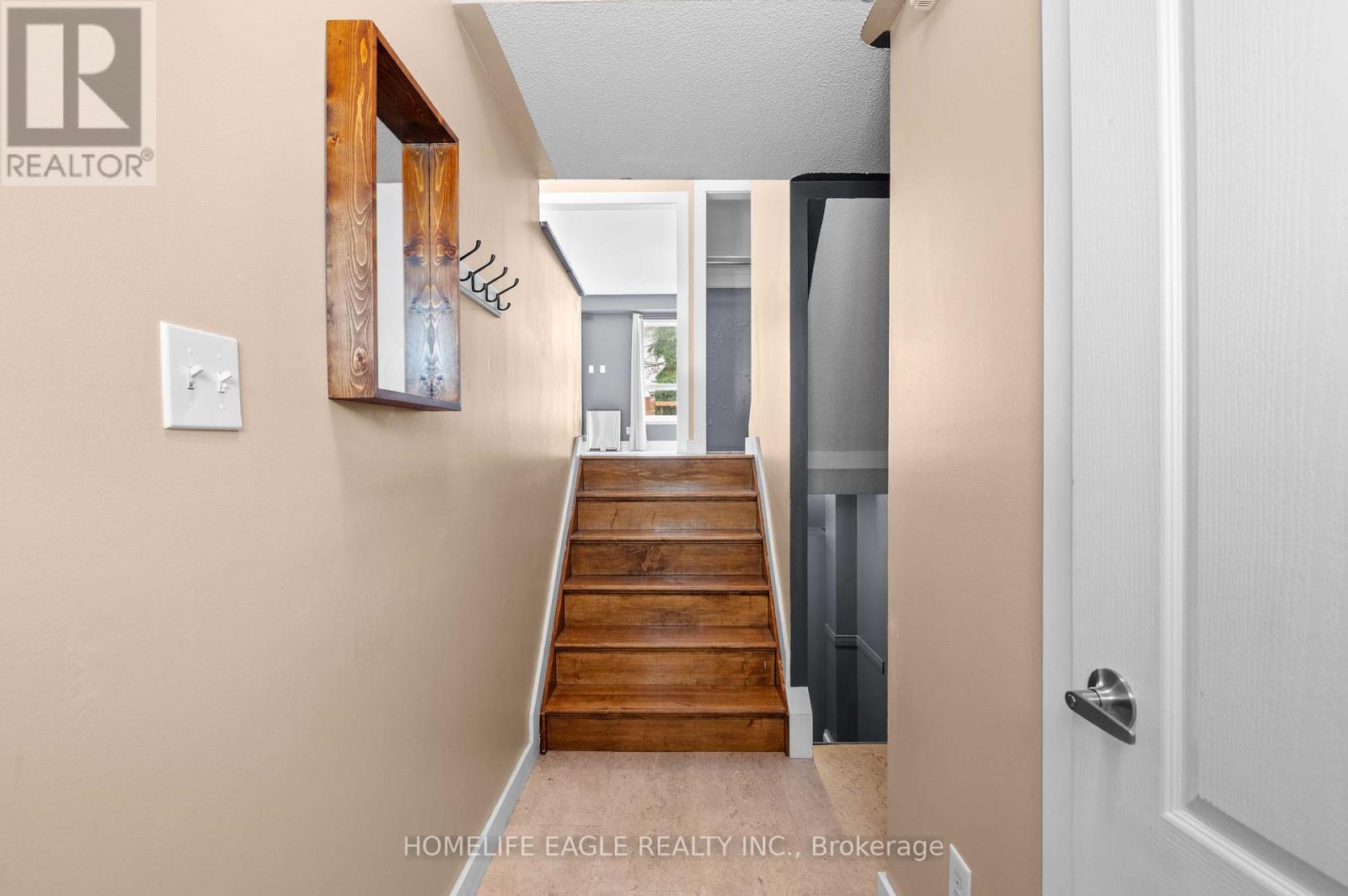 273 FERNDALE DRIVE S