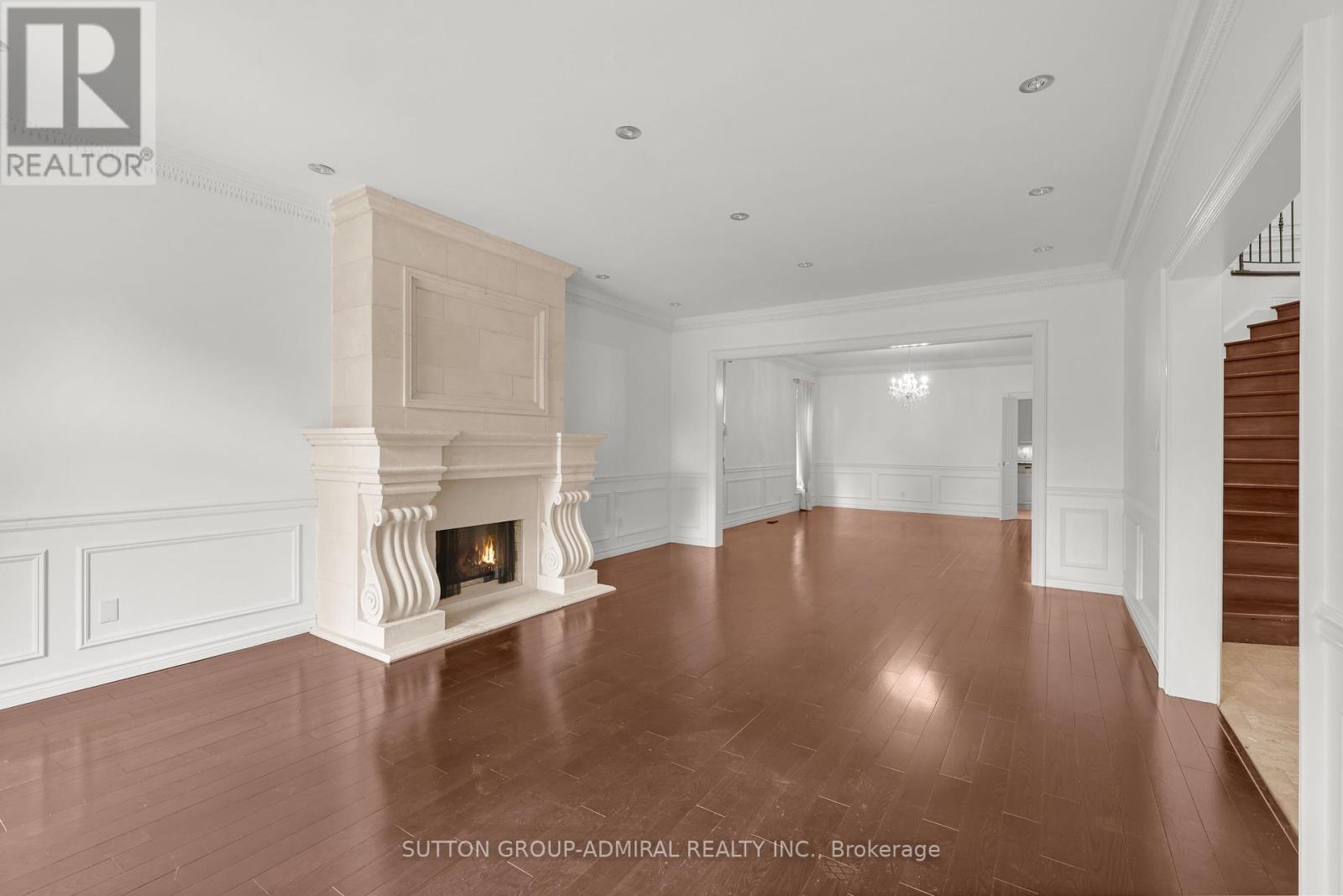 48 BERKINDALE DRIVE