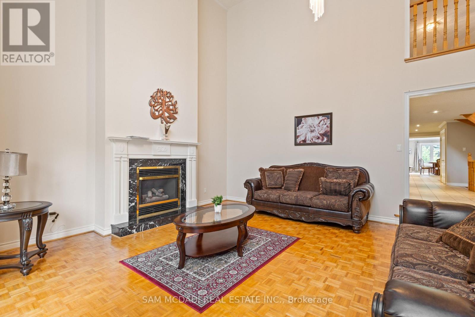 2492 ERIN CENTRE BOULEVARD