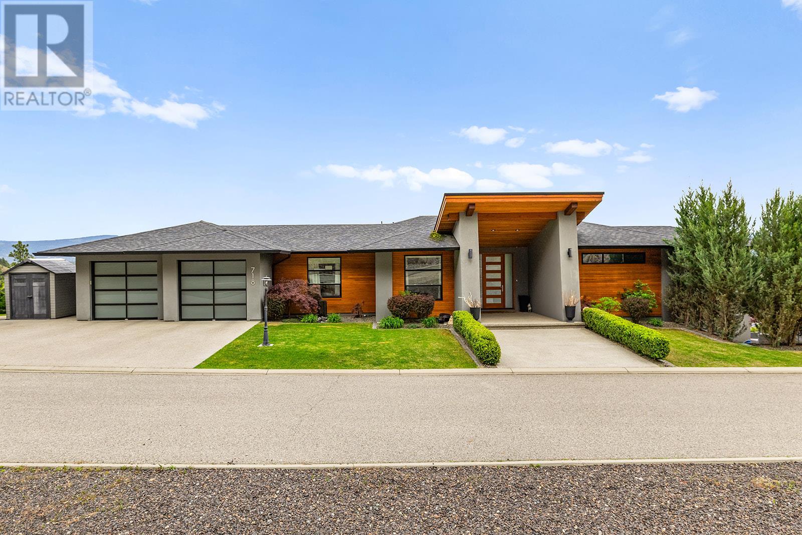 718 Highpointe Drive