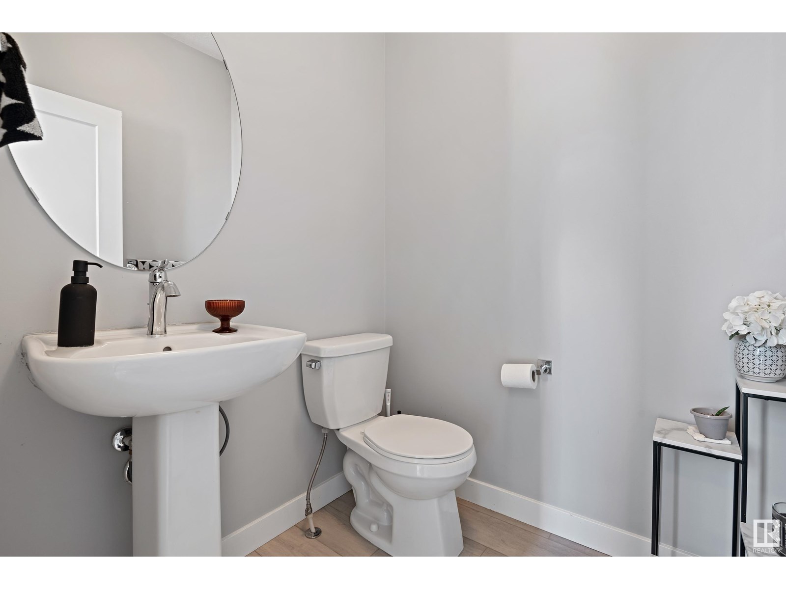 #24 14715 125 ST NW