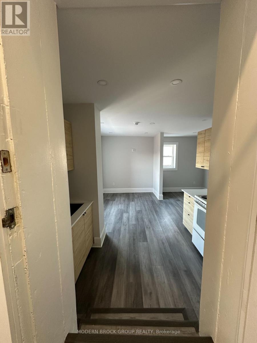 2 - 4 WATER WATER STREET