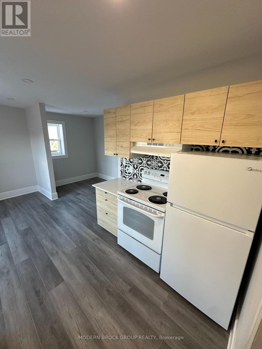 2 - 4 WATER WATER STREET