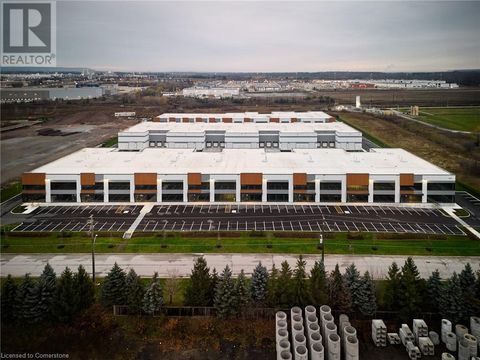 3323 SUPERIOR Court Unit# 108 Oakville ON L6L0C4