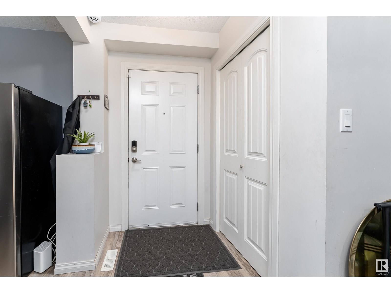 #2 11813 43 ST NW