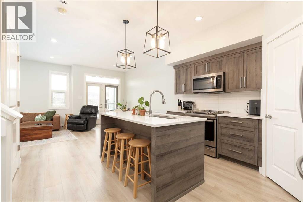 3, 67 Aquitania Circle W