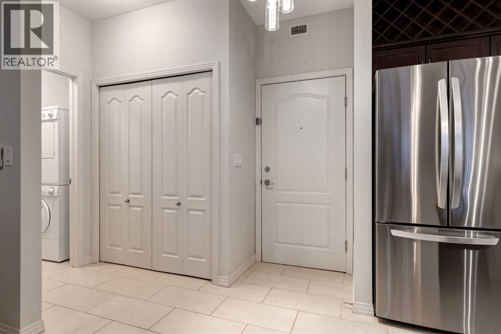 411, 1 CRYSTAL GREEN Lane