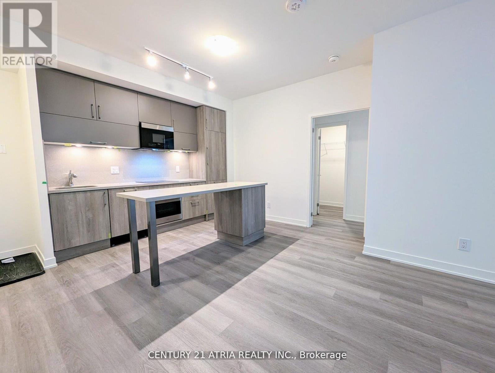 A835 - 8119 BIRCHMOUNT ROAD