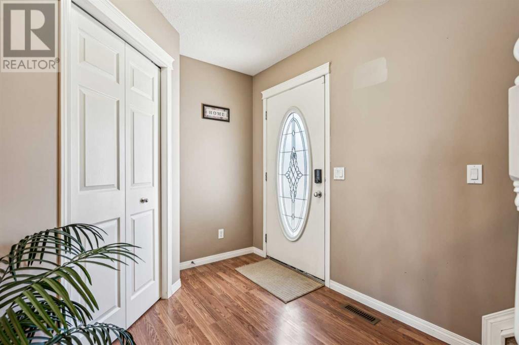 15 Copperfield Point SE