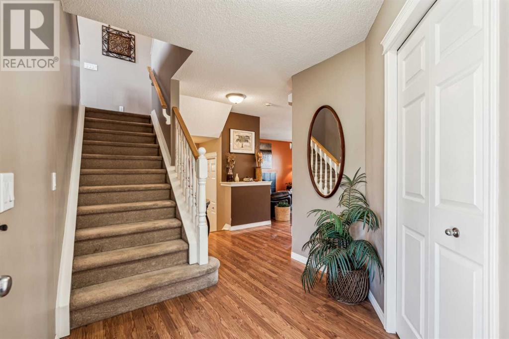 15 Copperfield Point SE