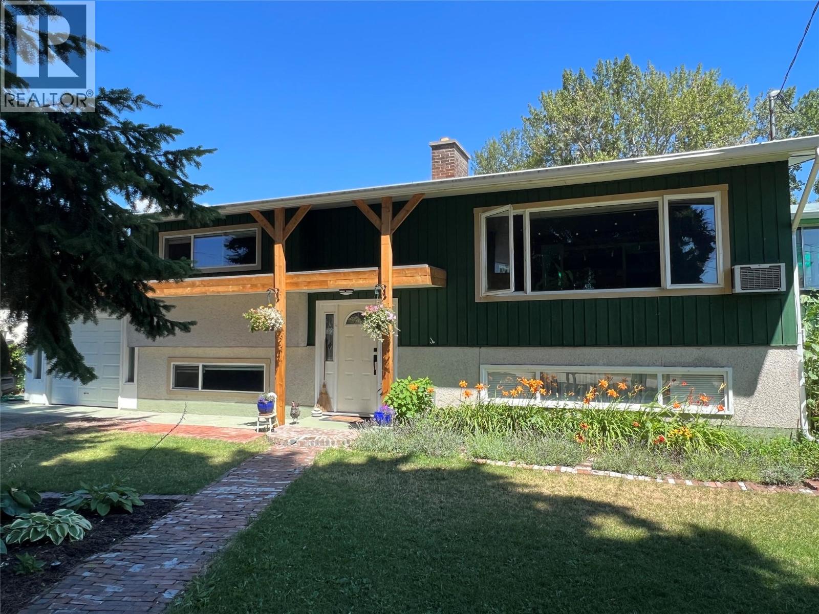 4030 San Clemente Avenue