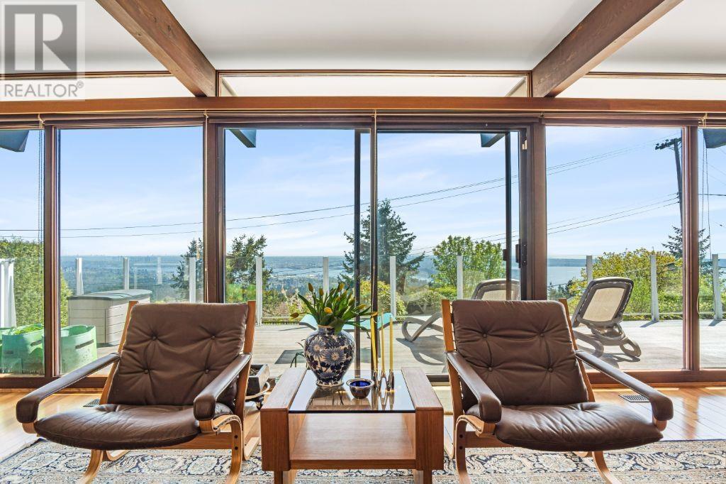 1132 CRESTLINE ROAD