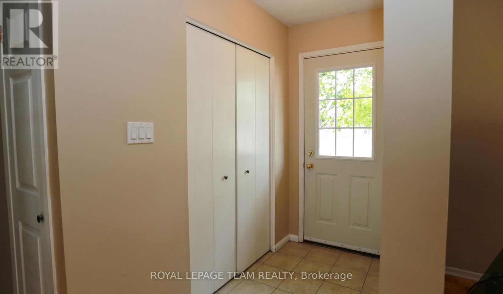 82 MAITLAND STREET S