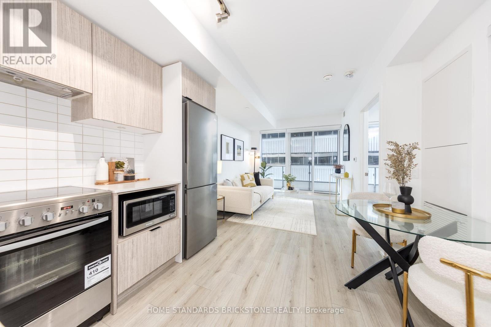 1604 - 395 BLOOR STREET E