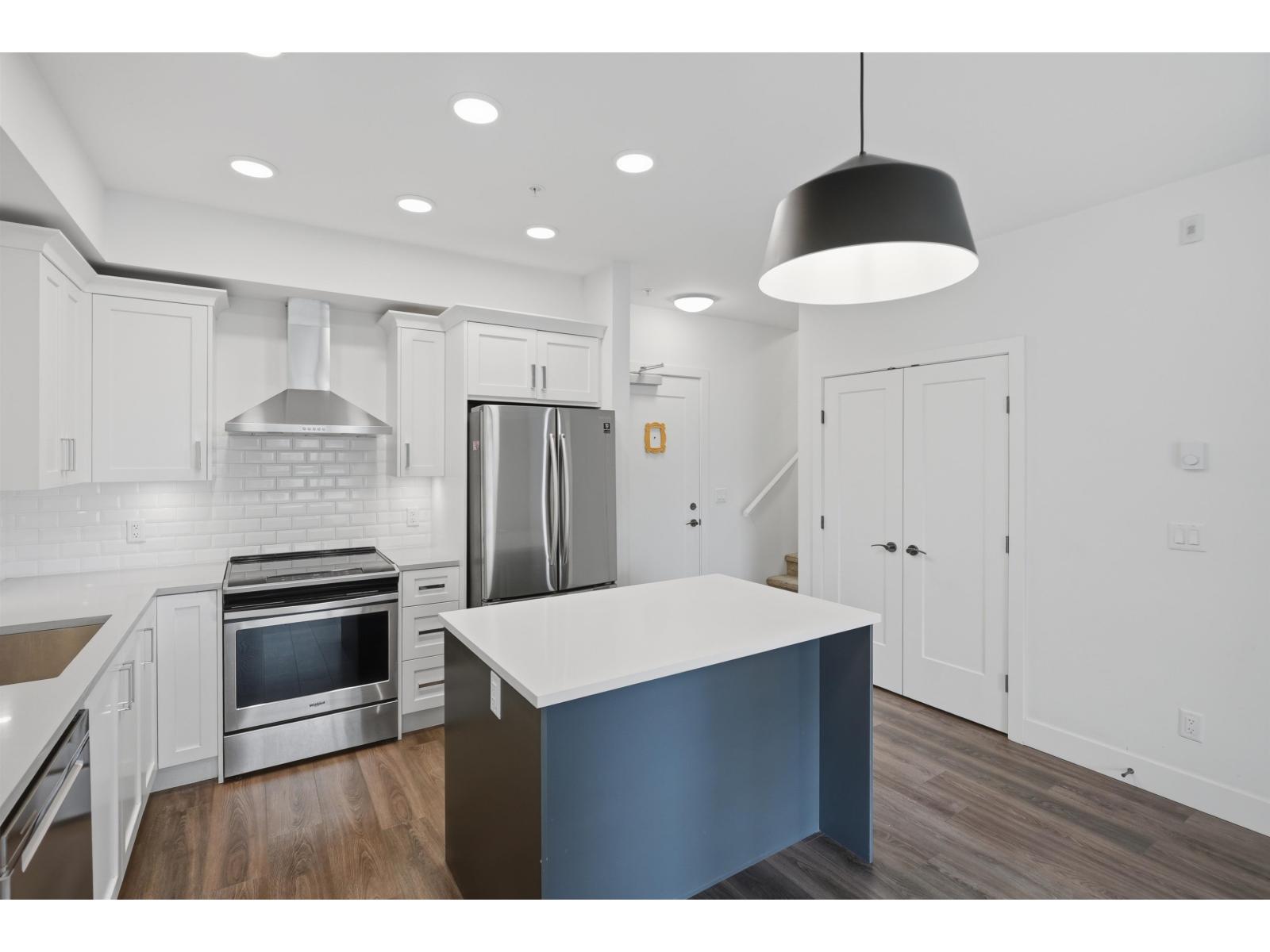 302 33568 GEORGE FERGUSON WAY
